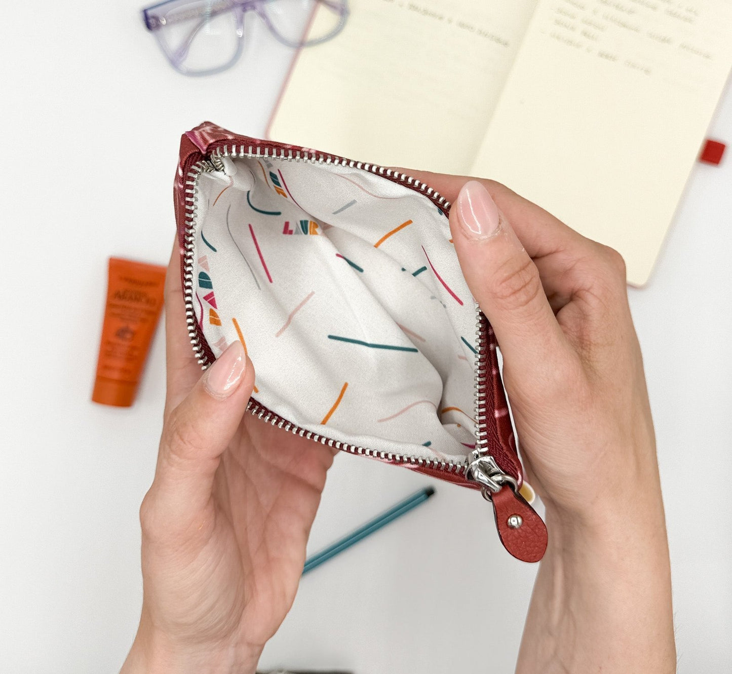 Pochette WONDER MINI con stampa Light bloom foliage