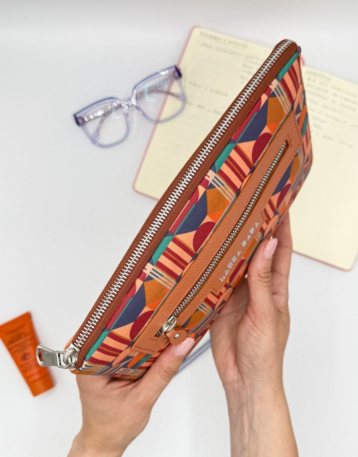 Pochette WONDER midi terracotta e stampa House of the Sun