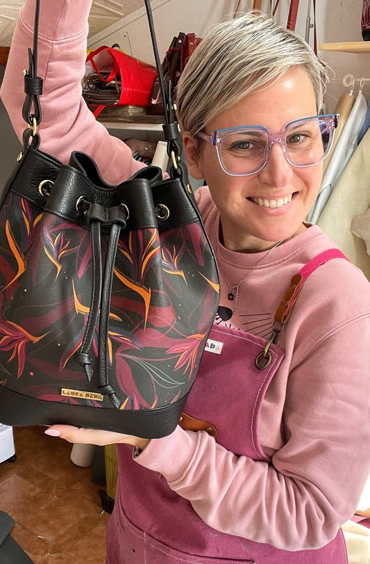 Secchiello KUSAMA nero e stampa Sterlizie nera