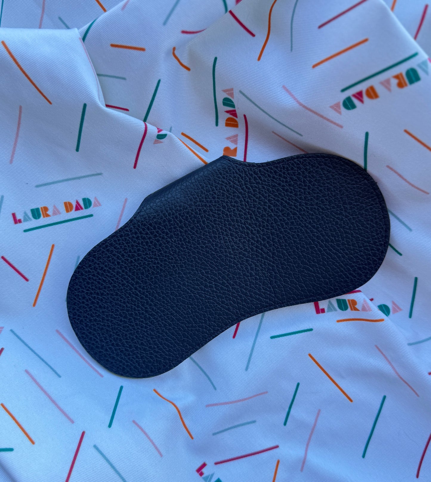 Custodia porta occhiali pelle blu notte e stampa Futurismo
