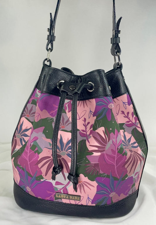 Secchiello KUSAMA nero e stampa Encanto