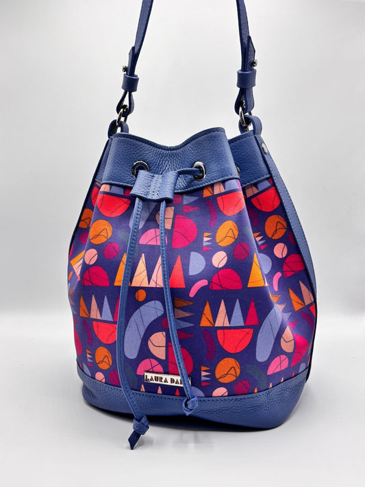 Secchiello KUSAMA blu atomo e stampa Circus