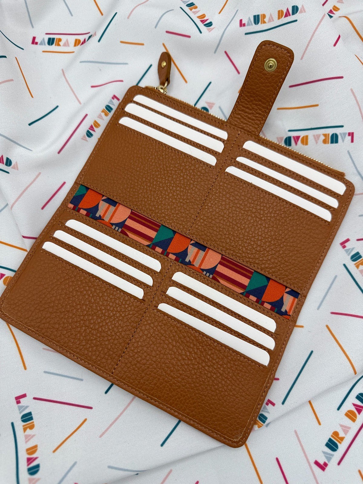 Portafoglio TILDA pelle cuoio e stampa House of the Sun + Star Box