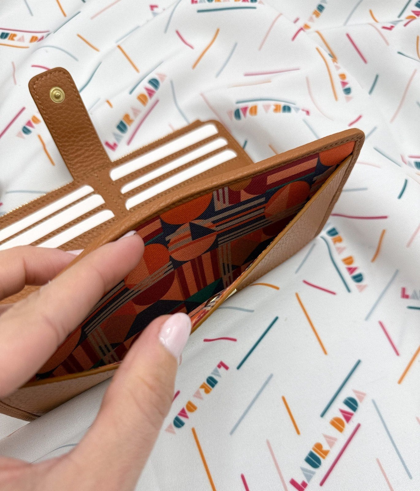 Portafoglio TILDA pelle cuoio e stampa House of the Sun + Star Box