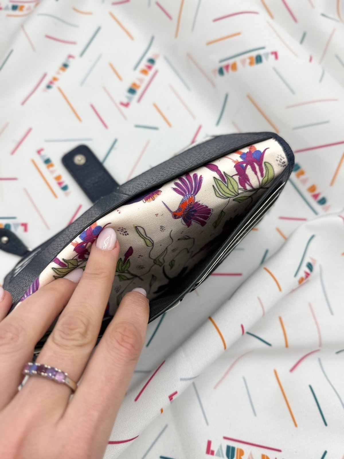 Portafoglio TILDA blu notte e stampa Colibrì + Star Box