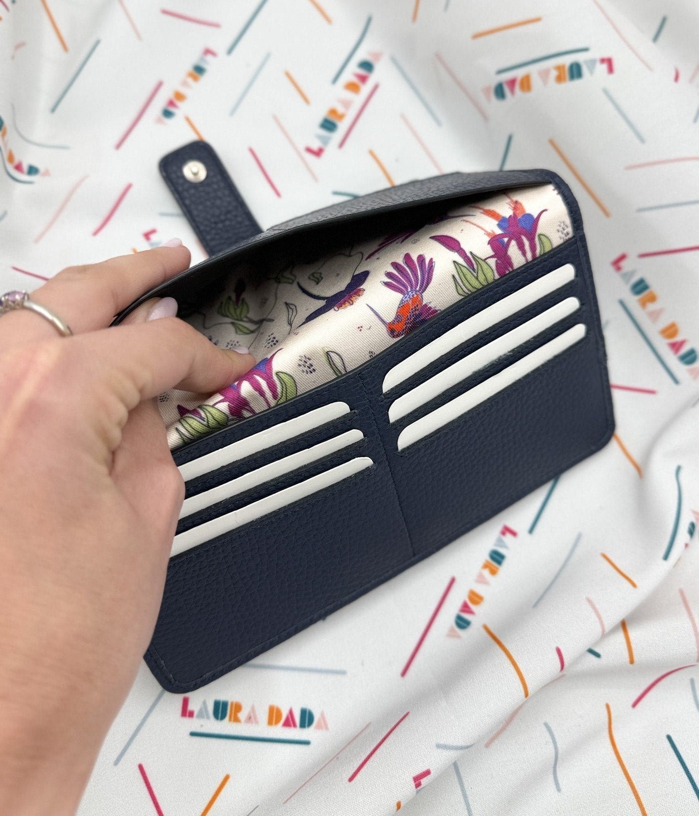 Portafoglio TILDA blu notte e stampa Colibrì + Star Box