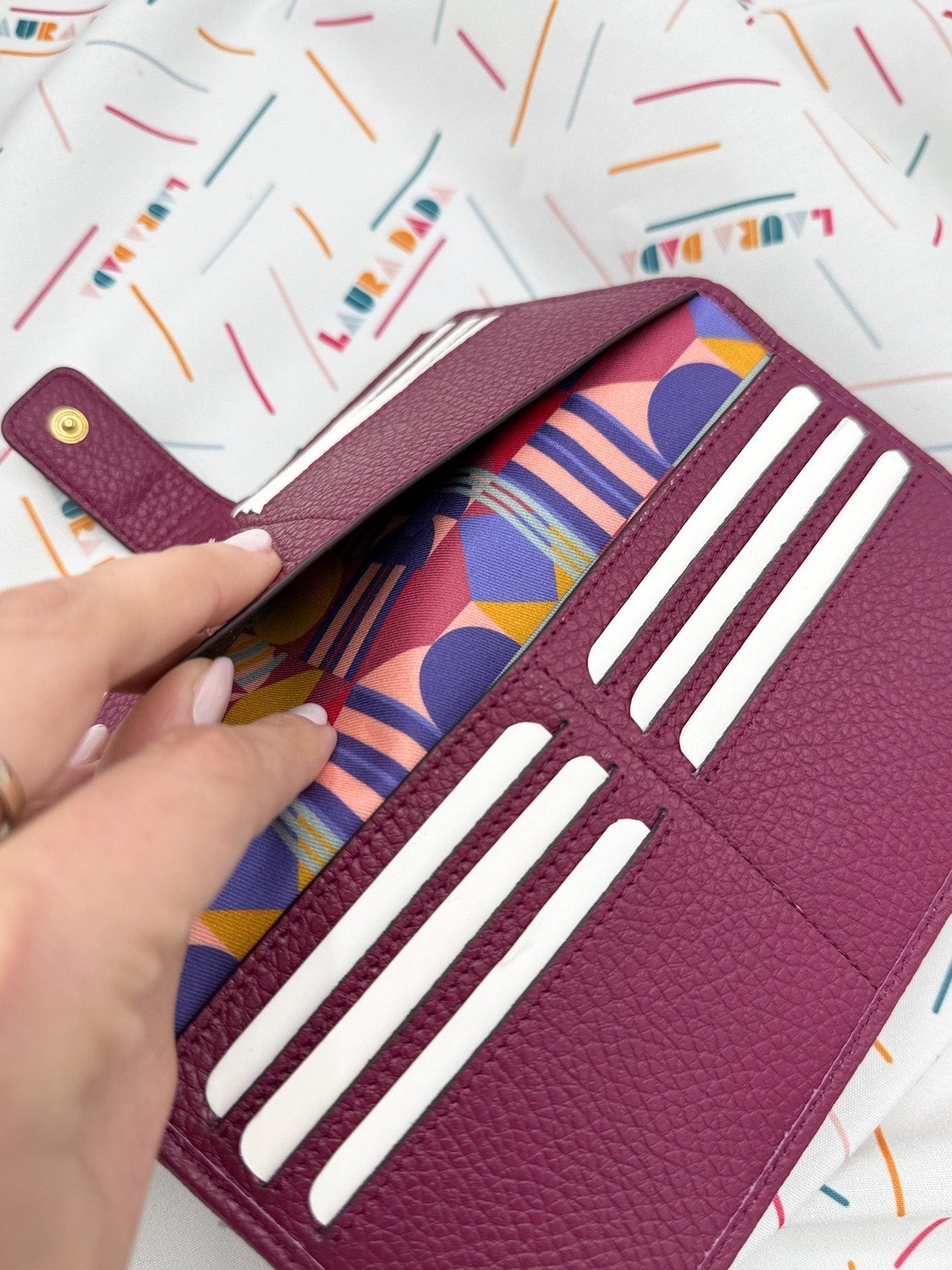 Portafoglio TILDA pelle ciclamino e stampa House of the Sun + Star Box