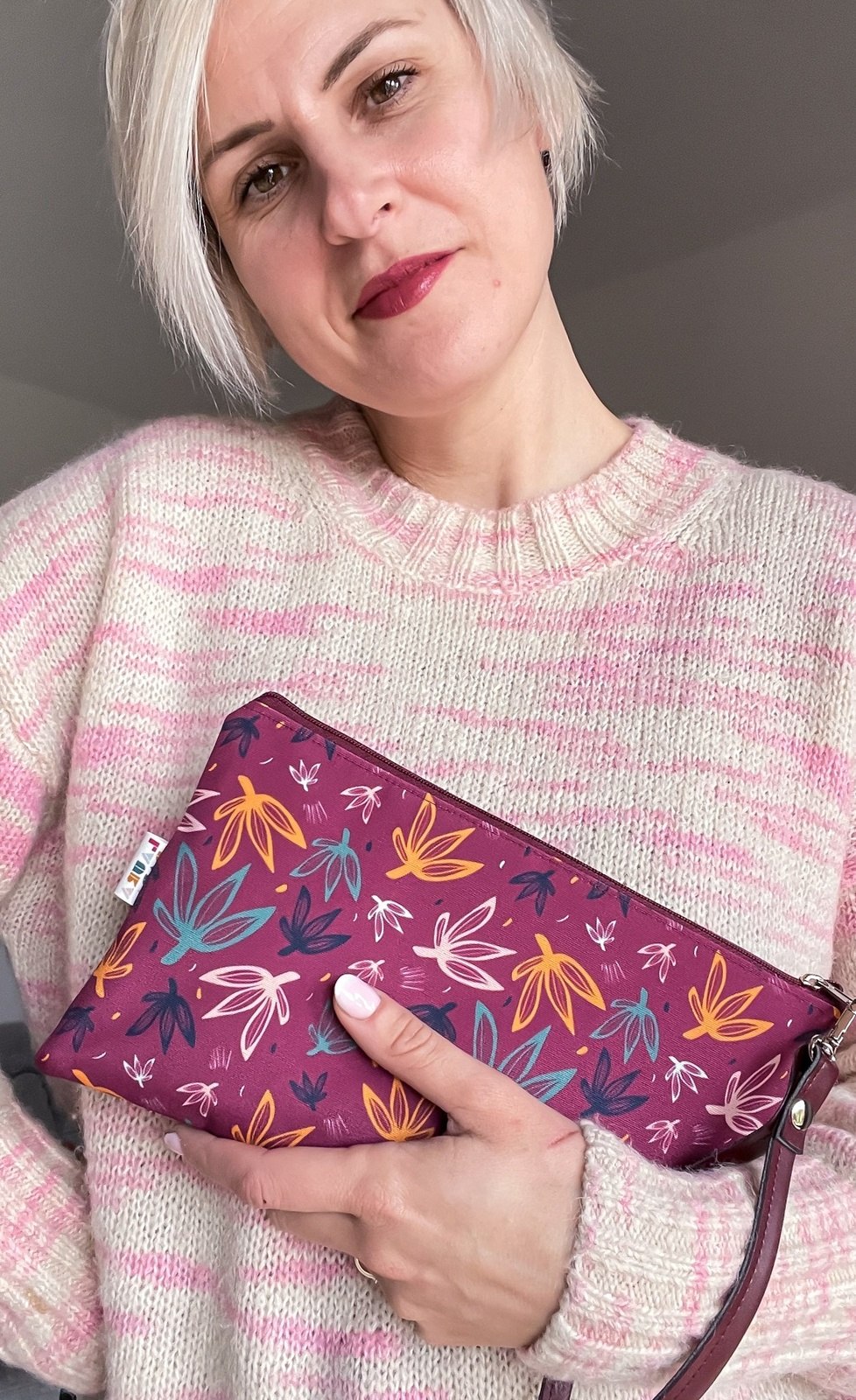 Pochette WONDER midi, pattern FOGLIE impermeabile